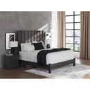 Signature Design by Ashley Fraluna B3370B8 King Panel Bed IMAGE 6